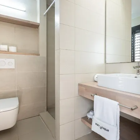 U-nique Pau Claris Ii * Barcelona