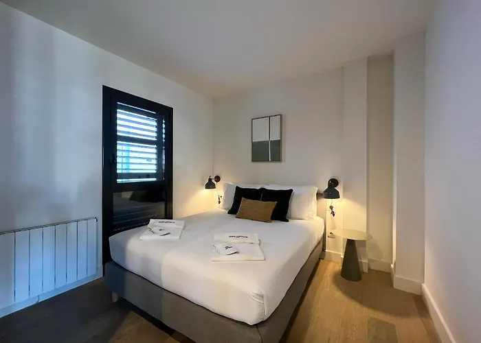 U-nique Pau Claris Ii